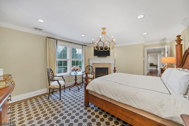 5 Meadow Ct, Madison Boro, NJ 07940