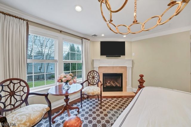 5 Meadow Ct, Madison Boro, NJ 07940