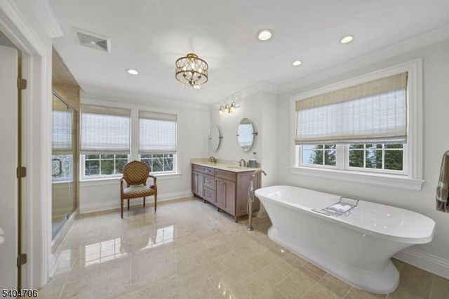 5 Meadow Ct, Madison Boro, NJ 07940