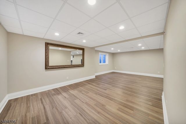 5 Meadow Ct, Madison Boro, NJ 07940