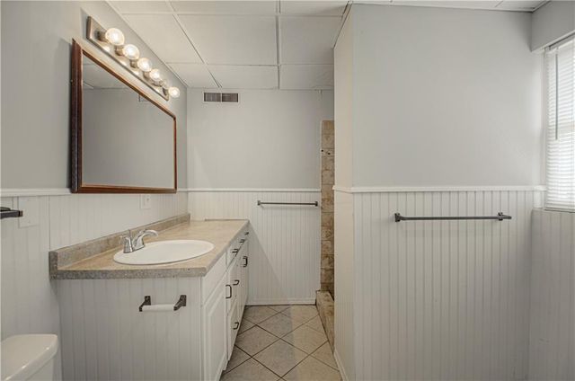 4926 N Wheeling Avenue, Kansas City, MO 64119