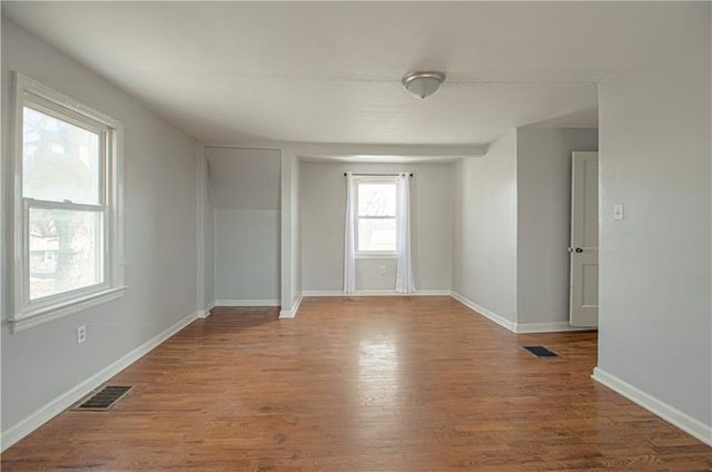 4926 N Wheeling Avenue, Kansas City, MO 64119