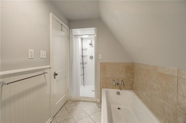 4926 N Wheeling Avenue, Kansas City, MO 64119