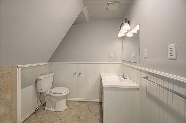 4926 N Wheeling Avenue, Kansas City, MO 64119