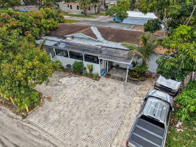 6201 18th Street S, West Palm Beach, FL 33415