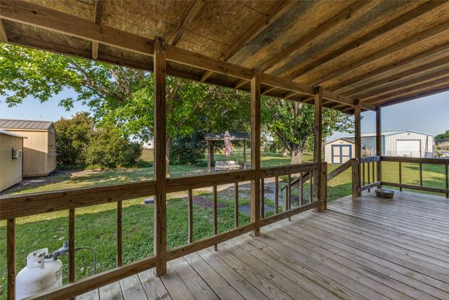 131 Squires Court, Ferris, TX 75125