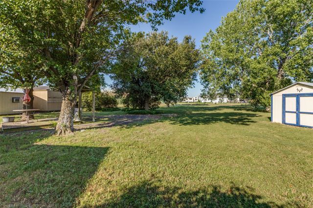 131 Squires Court, Ferris, TX 75125