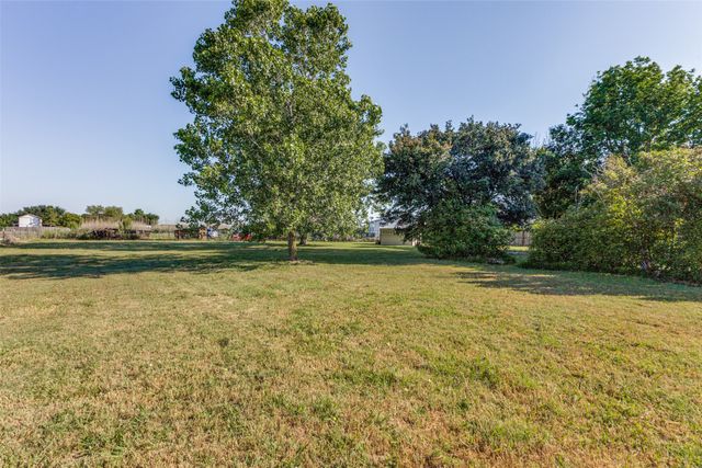 131 Squires Court, Ferris, TX 75125