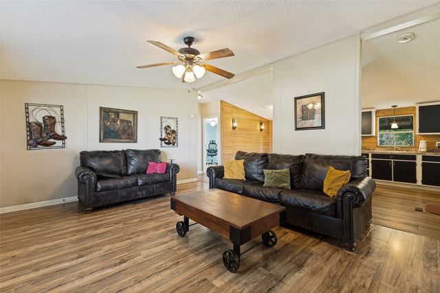 131 Squires Court, Ferris, TX 75125