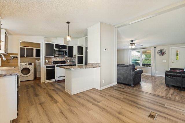 131 Squires Court, Ferris, TX 75125