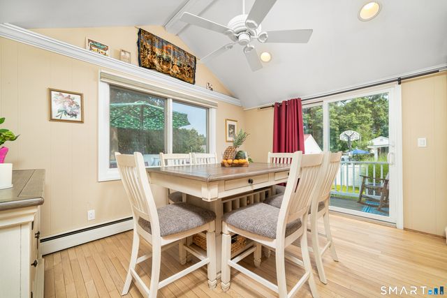 16 Raymond Place, Cromwell, CT 06416