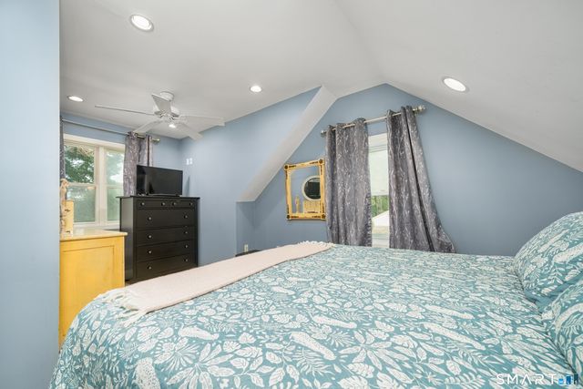 16 Raymond Place, Cromwell, CT 06416