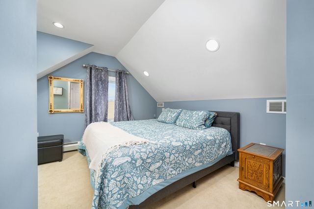 16 Raymond Place, Cromwell, CT 06416