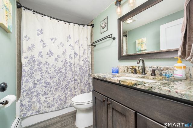 16 Raymond Place, Cromwell, CT 06416