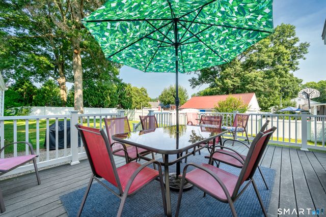 16 Raymond Place, Cromwell, CT 06416