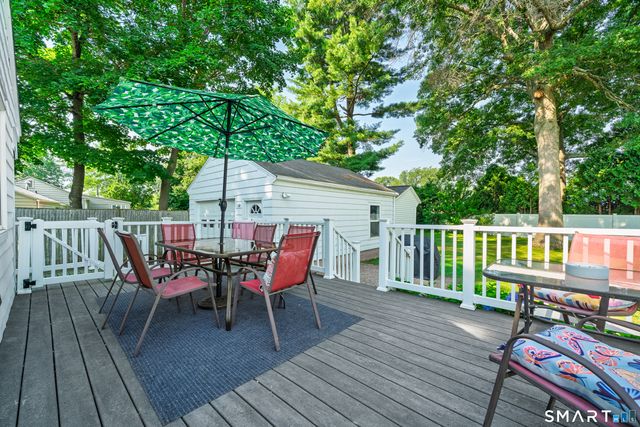16 Raymond Place, Cromwell, CT 06416