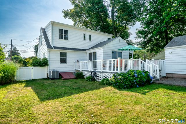 16 Raymond Place, Cromwell, CT 06416