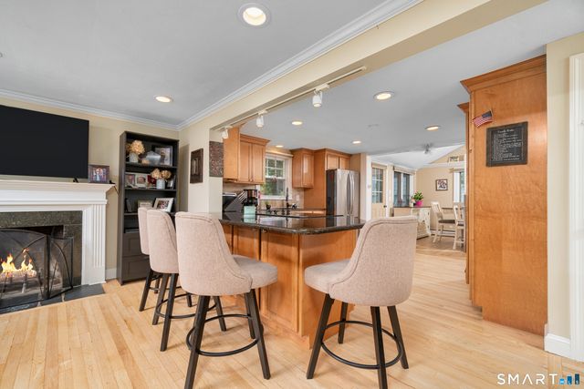 16 Raymond Place, Cromwell, CT 06416