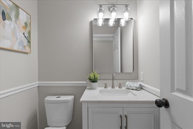 2300 COMMUNITY DR, Waldorf, MD 20601