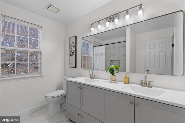 2300 COMMUNITY DR, Waldorf, MD 20601