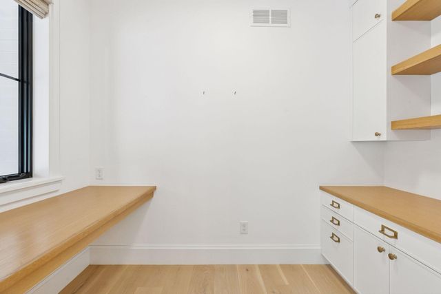 6101 Blake Circle, Edina, MN 55436