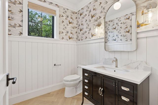 6101 Blake Circle, Edina, MN 55436