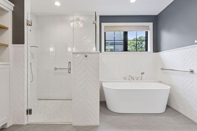 6101 Blake Circle, Edina, MN 55436