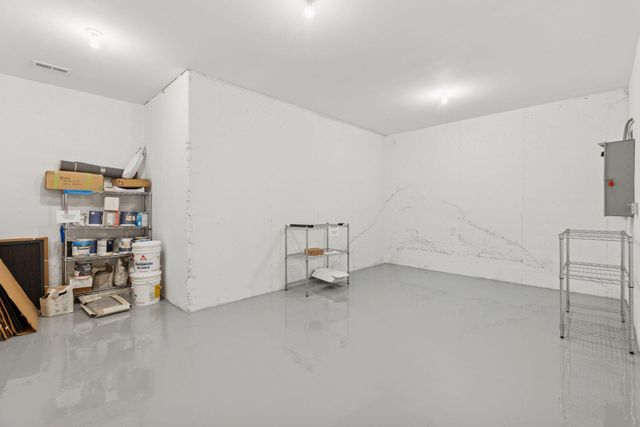 6101 Blake Circle, Edina, MN 55436