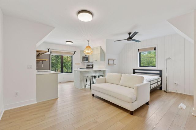 6101 Blake Circle, Edina, MN 55436