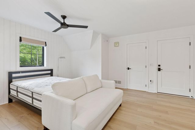 6101 Blake Circle, Edina, MN 55436