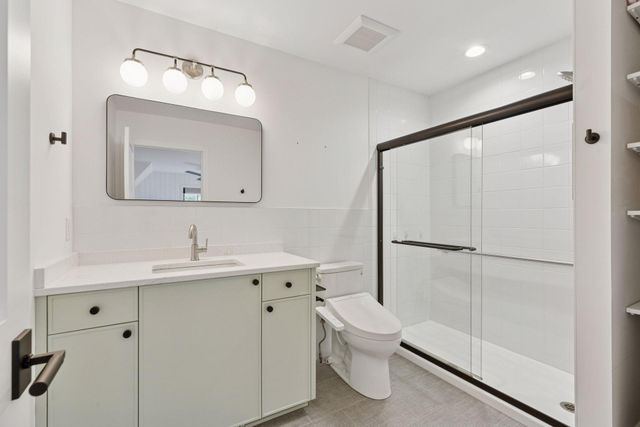 6101 Blake Circle, Edina, MN 55436