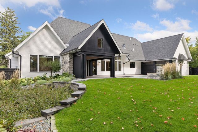 6101 Blake Circle, Edina, MN 55436