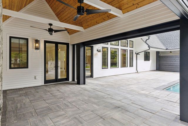 6101 Blake Circle, Edina, MN 55436