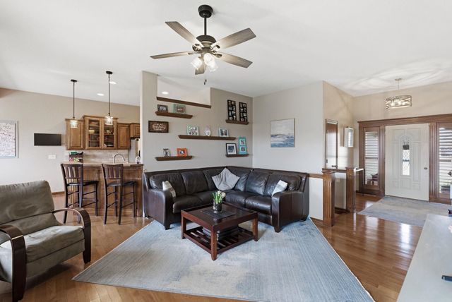 1019 E Hawthorne Ct, Derby, KS 67037