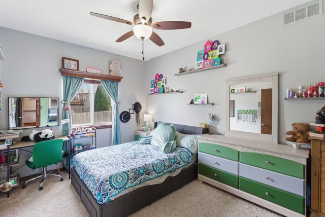 1019 E Hawthorne Ct, Derby, KS 67037