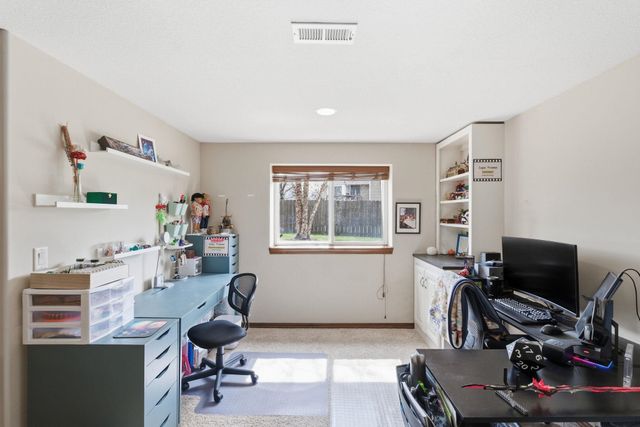 1019 E Hawthorne Ct, Derby, KS 67037