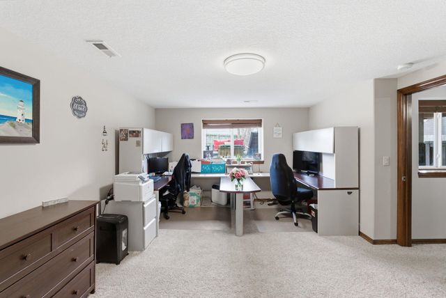 1019 E Hawthorne Ct, Derby, KS 67037