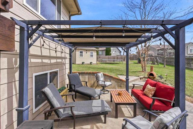 1019 E Hawthorne Ct, Derby, KS 67037