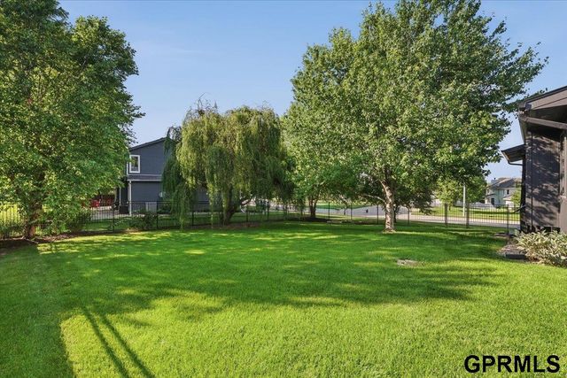 4828 N 137th Street, Omaha, NE 68164