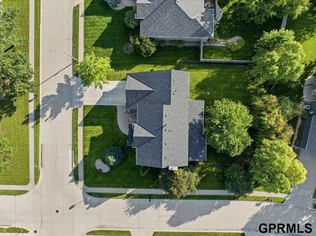 4828 N 137th Street, Omaha, NE 68164