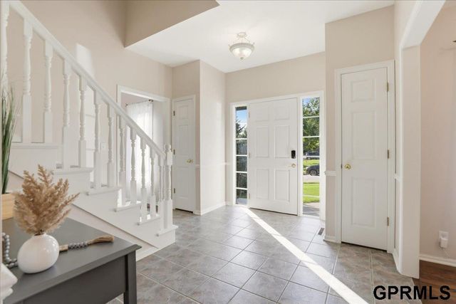 4828 N 137th Street, Omaha, NE 68164
