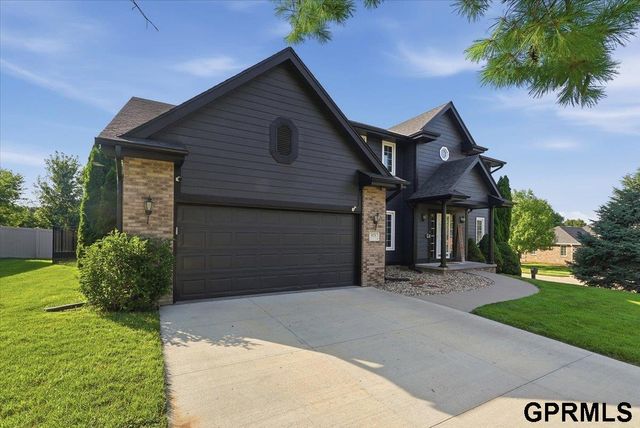 4828 N 137th Street, Omaha, NE 68164