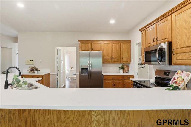 4828 N 137th Street, Omaha, NE 68164