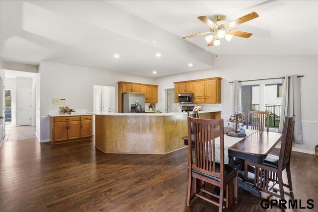 4828 N 137th Street, Omaha, NE 68164