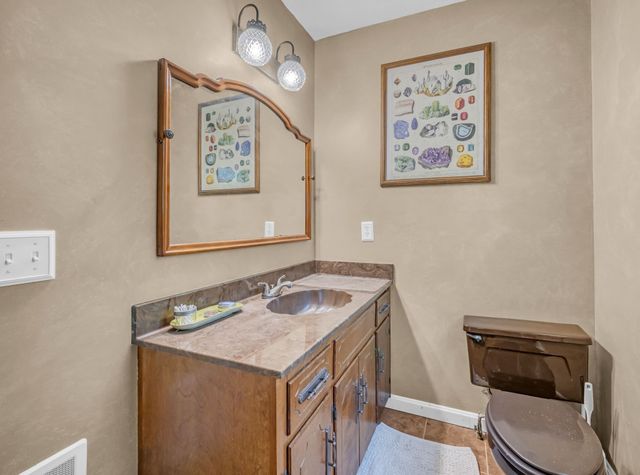 1029 Trainer Avenue, Burns, TN 37029