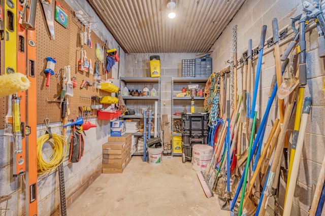 1029 Trainer Avenue, Burns, TN 37029
