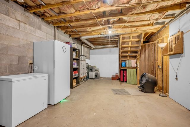 1029 Trainer Avenue, Burns, TN 37029