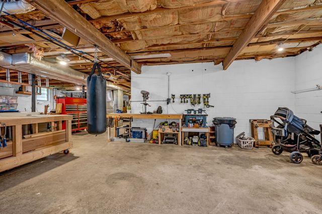 1029 Trainer Avenue, Burns, TN 37029