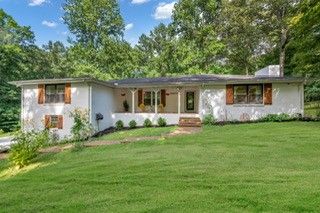 1029 Trainer Avenue, Burns, TN 37029