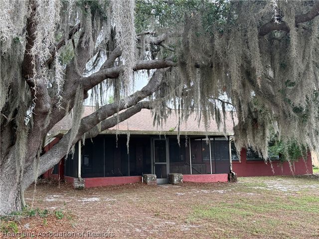 3260 Popinjay Avenue, Lake Placid, FL 33852